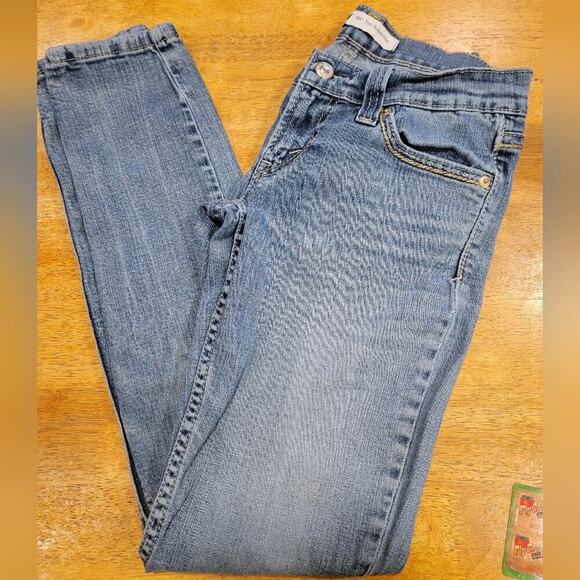 Juniors Levi Medium Wash Skinny Jeans Size 1 - Picture 1 of 11